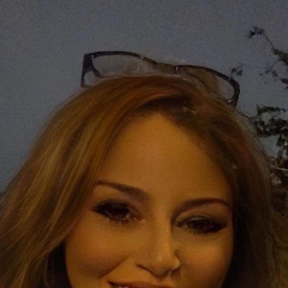 Poshmark profile picture for @careers